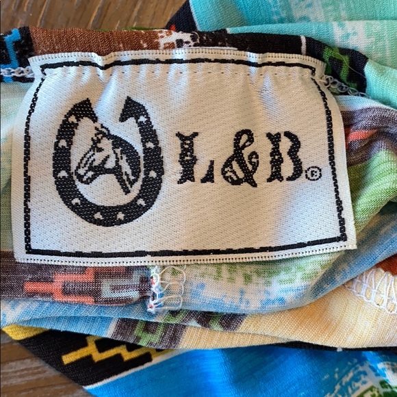 L&B lucky and blessed colorful long sleeve southwest high low top, size smalll - Picture 6 of 8